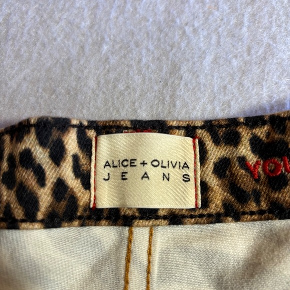 ALICE OLIVIA Jeans Womens Pretty Wild Amazing High Rise Girlfriend Leopard Zebra - Picture 3 of 12